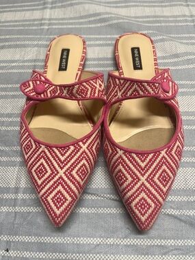 Nine West Pink & Cream Geometric Pointed Mules